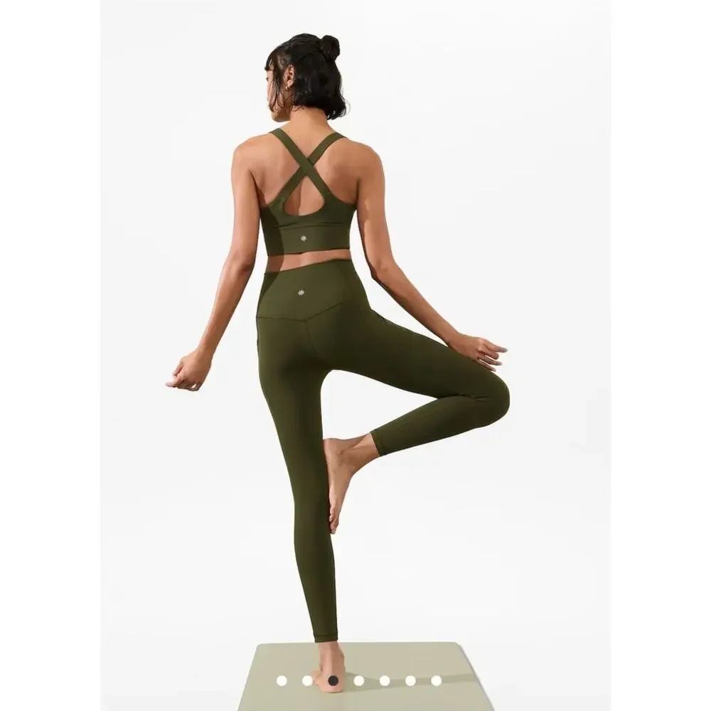 Athleta Salutation Stash High Rise 7/8 Legging in Aspen Olive - Picture 3 of 8